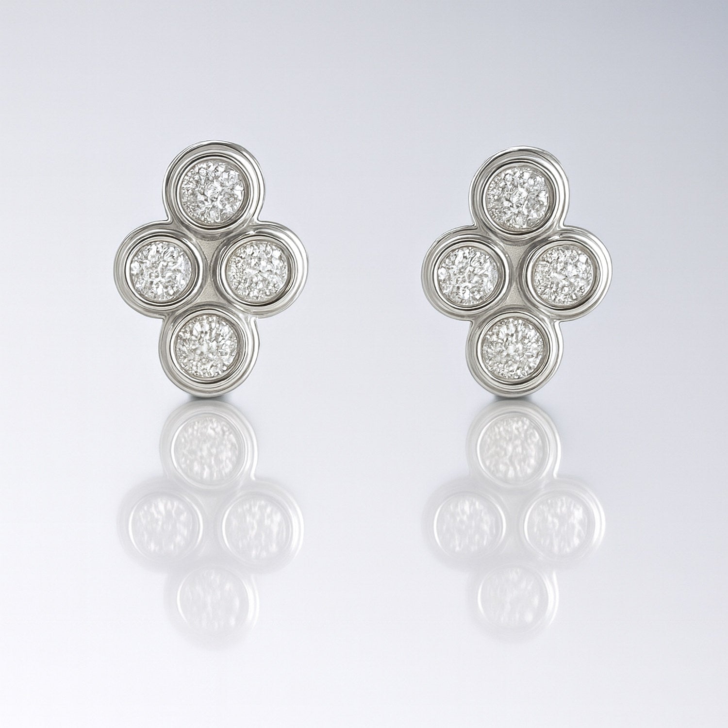 diamond stud earrings bezel cluster