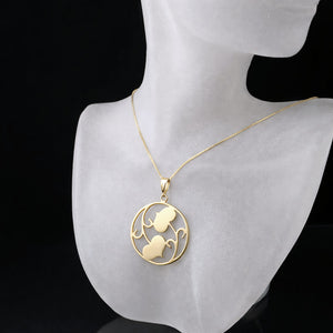 heart leaf medallion pendant in yellow gold