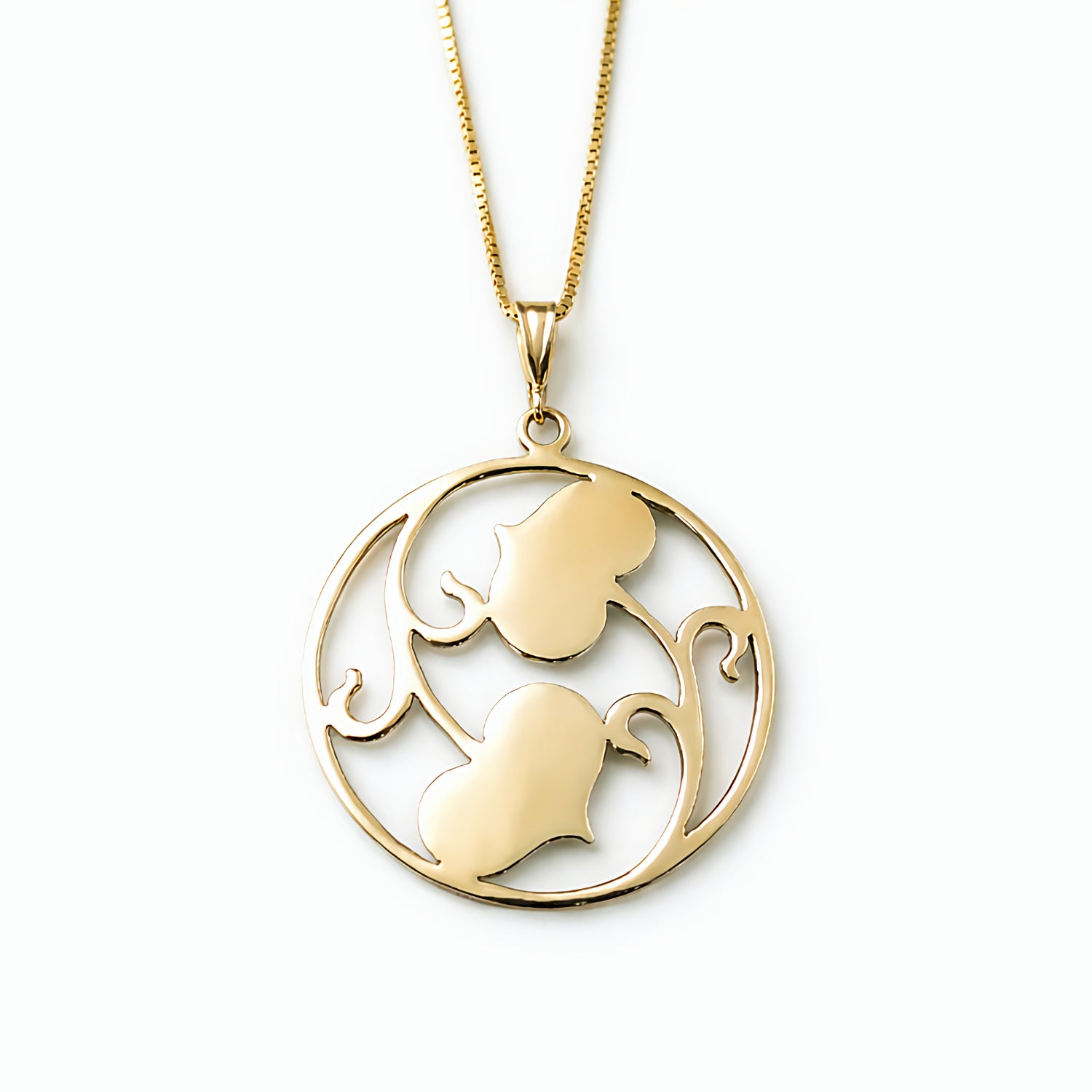 heart leaf medallion pendant yellow gold