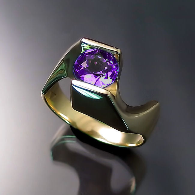 Amethyst FORMA Twist Ring in 14K Yellow Gold