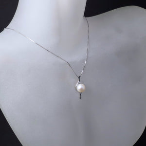 elegant-pearl-jewelry-pendant-necklace