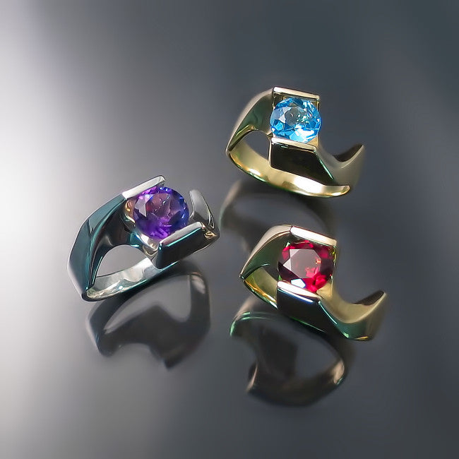 Amethyst FORMA Twist Ring in 14K Yellow Gold